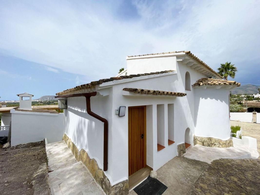 Properties for sale and rent in Spain photo 4