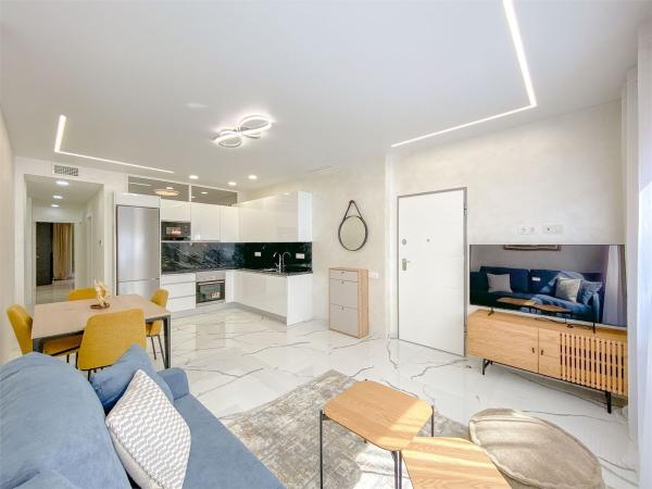Продажа квартиры на Piso en Avenida de la Purisima, Playa del Cura, Torrevieja, Торревьеха
photo 1