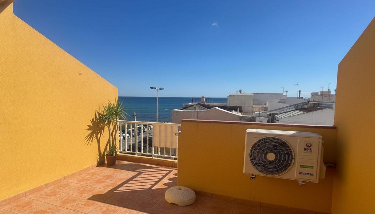 Продажа квартиры на Piso en Paseo de los Conquistadores, La Veleta, Torrevieja, Торревьеха
photo 2