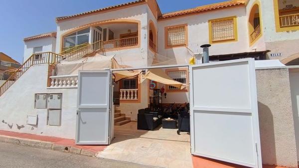 Sale of flat in Piso en La Siesta - El Salado - Torreta, Torrevieja, Torrevieja
photo 1