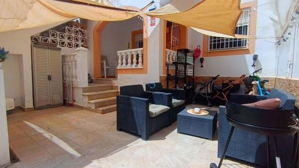 Sale of flat in Piso en La Siesta - El Salado - Torreta, Torrevieja, Torrevieja
thumbnail 1