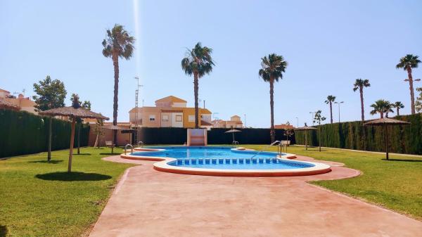 Sale of flat in Piso en La Siesta - El Salado - Torreta, Torrevieja, Torrevieja
 photo 4