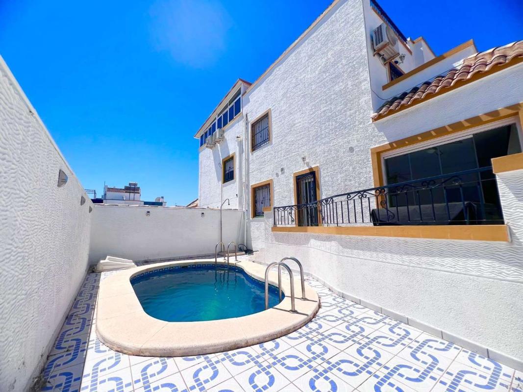 Propiedades en venta y alquiler en España photo 2