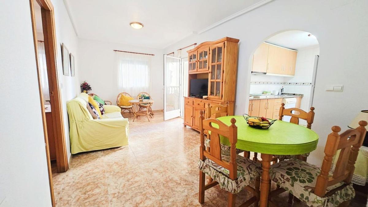 Venta de piso en Piso en Calle Caballero de Rodas, 140, Las Piscinas Naturales, Torrevieja, Torrevieja
 photo 2