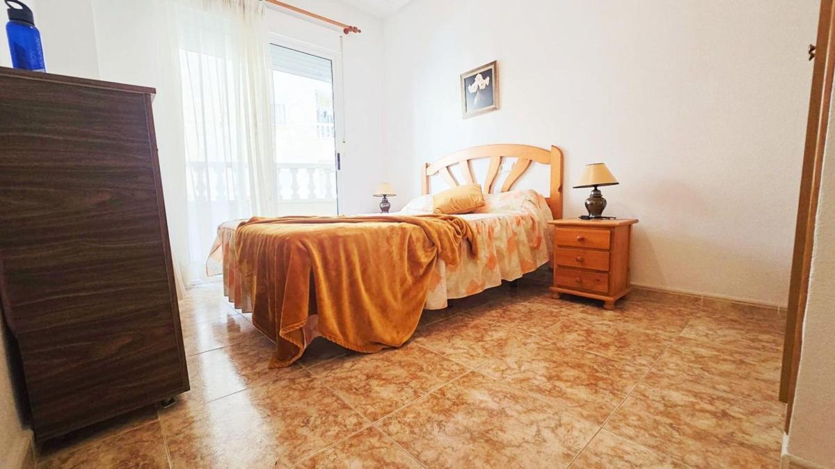 Venta de piso en Piso en Calle Caballero de Rodas, 140, Las Piscinas Naturales, Torrevieja, Torrevieja
 photo 5