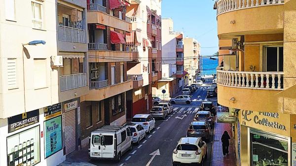 Sale of flat in Piso en Calle Caballero de Rodas, Las Piscinas Naturales, Torrevieja, Torrevieja
 photo 1