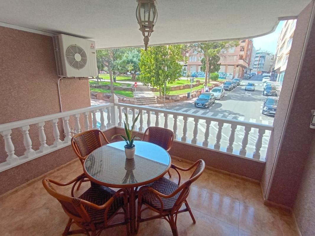 Sale of apartment in Piso en Calle Ramón Gallud, 206, Playa del Cura, Torrevieja, Torrevieja
photo 1