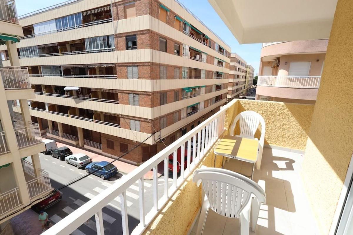 Продажа квартиры на Piso en Calle Monteagudo s/n, El Acequión, Torrevieja, Торревьеха
photo 3