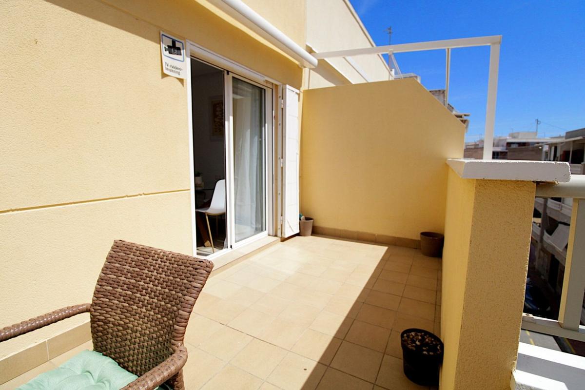 Venta de ático en  Ático en Calle de Pedro Lorca, Las Piscinas Naturales, Torrevieja, Torrevieja photo 5