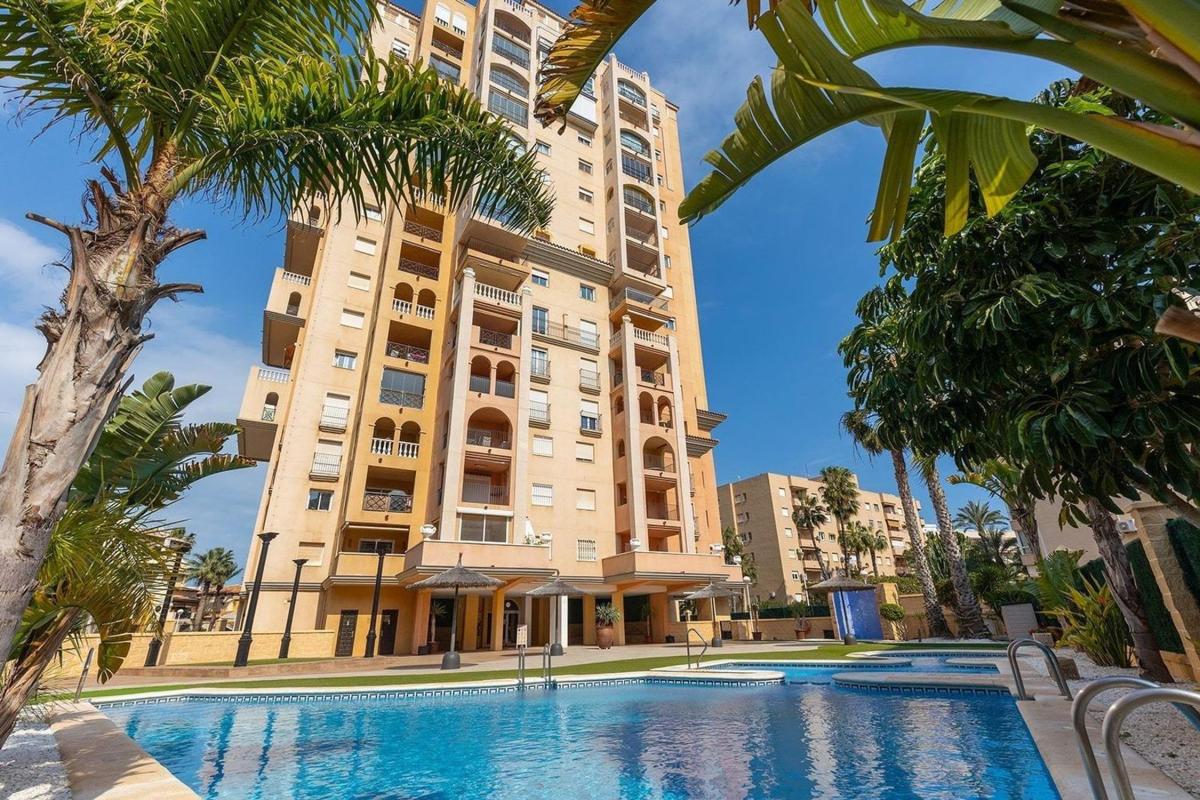Sale of apartment in Piso en Playa de los Locos, Torrevieja, Torrevieja
 photo 3