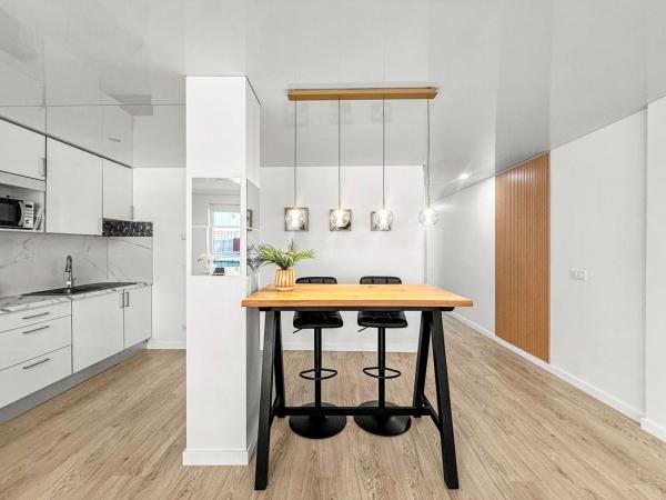 Продажа квартиры на Piso en Avenida Doctor Gregorio Marañón, El Acequión, Torrevieja, Торревьеха
 photo 1