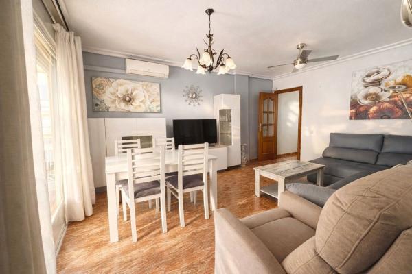 Venta de piso en Piso en Calle Virgen de la Paloma, Playa del Cura, Torrevieja, Torrevieja
photo 1