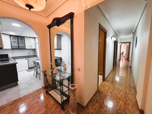 Venta de piso en Piso en Calle Virgen de la Paloma, Playa del Cura, Torrevieja, Torrevieja
thumbnail 2