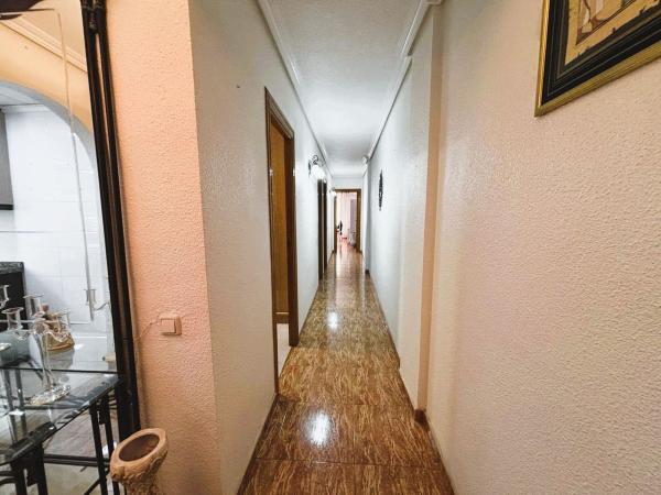 Venta de piso en Piso en Calle Virgen de la Paloma, Playa del Cura, Torrevieja, Torrevieja
thumbnail 3