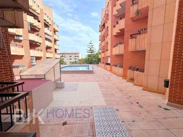 Venta de piso en Piso en Calle Caballero de Rodas, 211, Playa del Cura, Torrevieja, Torrevieja
thumbnail 2