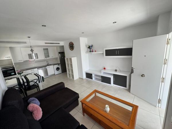 Sale of flat in Piso en Calle Cecilio Gallego Alaminos, 1, Parque Acuático - Sector 25, Torrevieja, Torrevieja
thumbnail 1