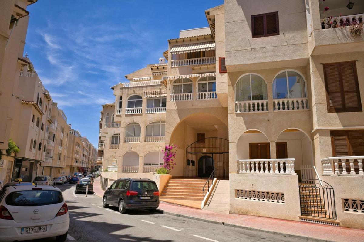 Sprzedaż duplexu w Dúplex en Calle Finlandia, 3, Playa de los Locos, Torrevieja, Torrevieja photo 3