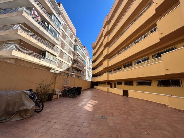 Продажа квартиры на Piso en Avenida Doctor Gregorio Marañón, Puerto Deportivo, Torrevieja, Торревьеха
thumbnail 2