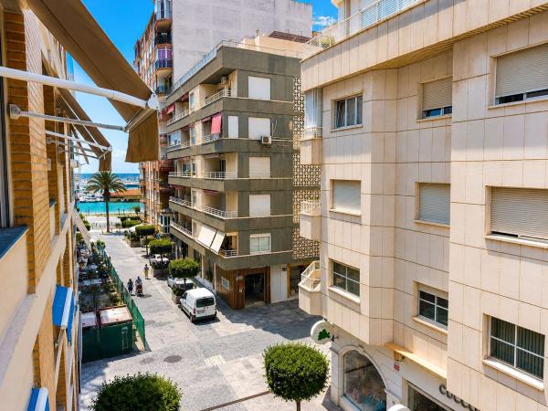 Venta de piso en Piso en Calle Concepción, 6, Centro - Muelle Pesquero, Torrevieja, Torrevieja
 photo 1