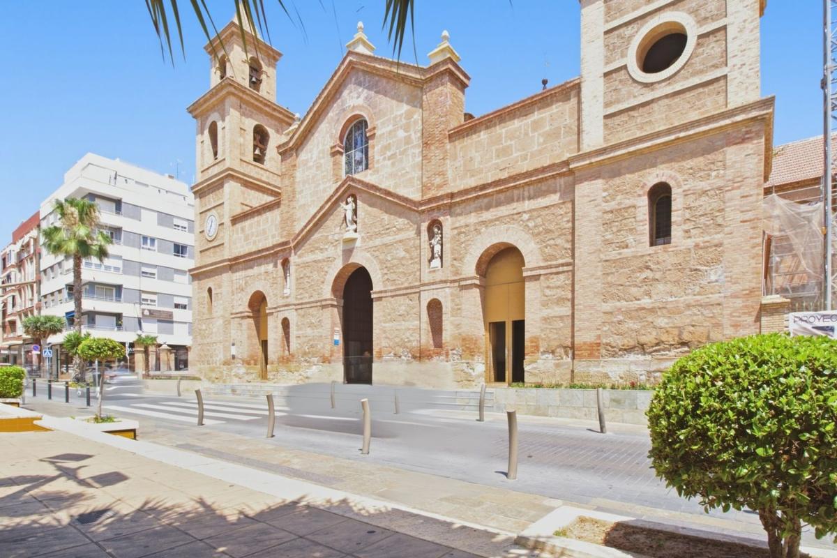Sprzedaż mieszkania w Piso en Calle Bazan, 4, Centro - Muelle Pesquero, Torrevieja, Torrevieja
photo 2