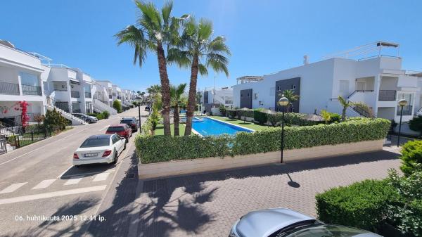 Chalet adosado en Calle Manuel Romera, 8422, Parque Acuático - Sector 25, Torrevieja photo 1