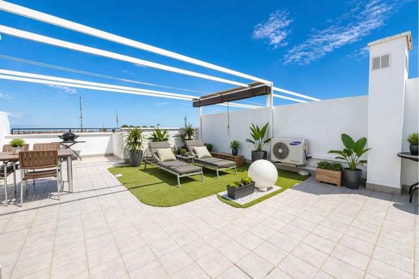 Ático en venta en  Ático en Parque Acuático - Sector 25, Torrevieja, Torrevieja photo 1
