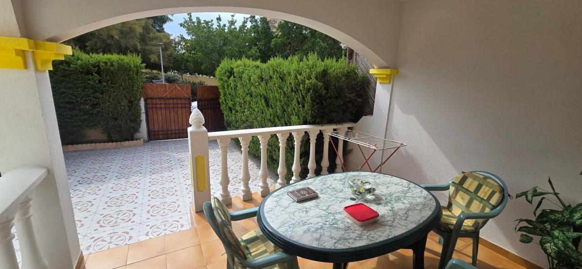 Venta de chalet independiente en Chalet pareado en Aguas Nuevas, Torrevieja, Torrevieja
 photo 2