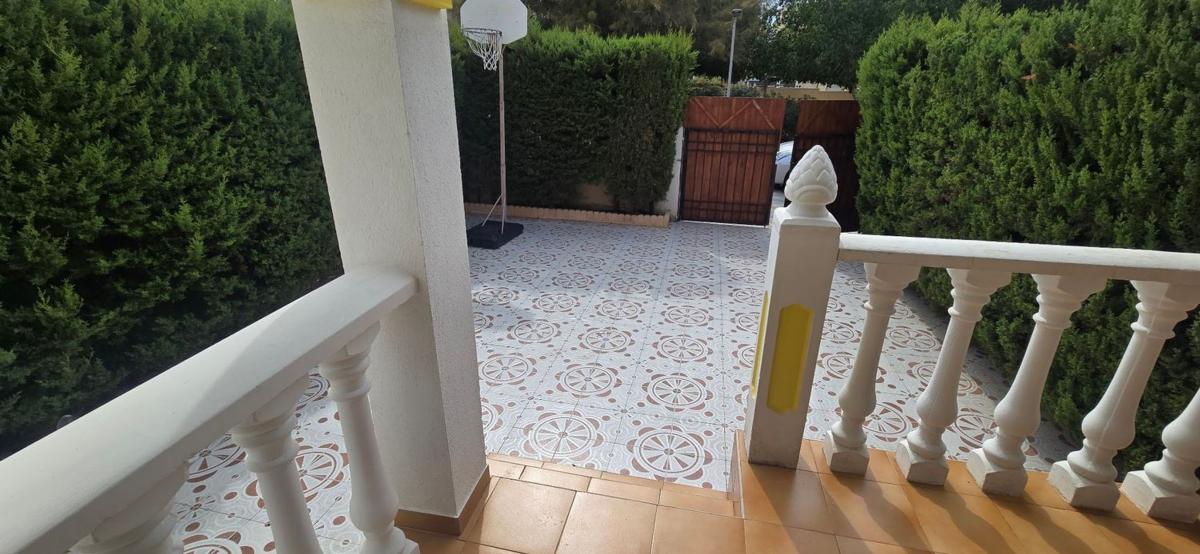 Venta de chalet independiente en Chalet pareado en Aguas Nuevas, Torrevieja, Torrevieja
 photo 3
