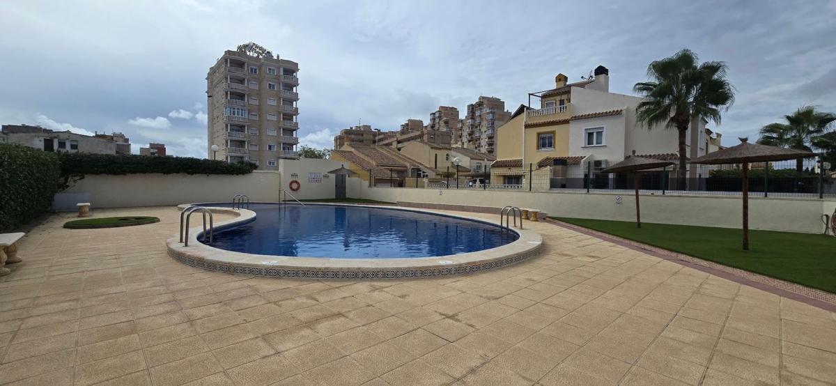 Venta de chalet independiente en Chalet pareado en Aguas Nuevas, Torrevieja, Torrevieja
 photo 5