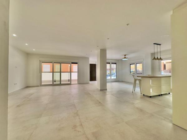 Продажа квартиры на Piso en Calle Doña Sinforosa, El Acequión, Torrevieja, Торревьеха
thumbnail 2