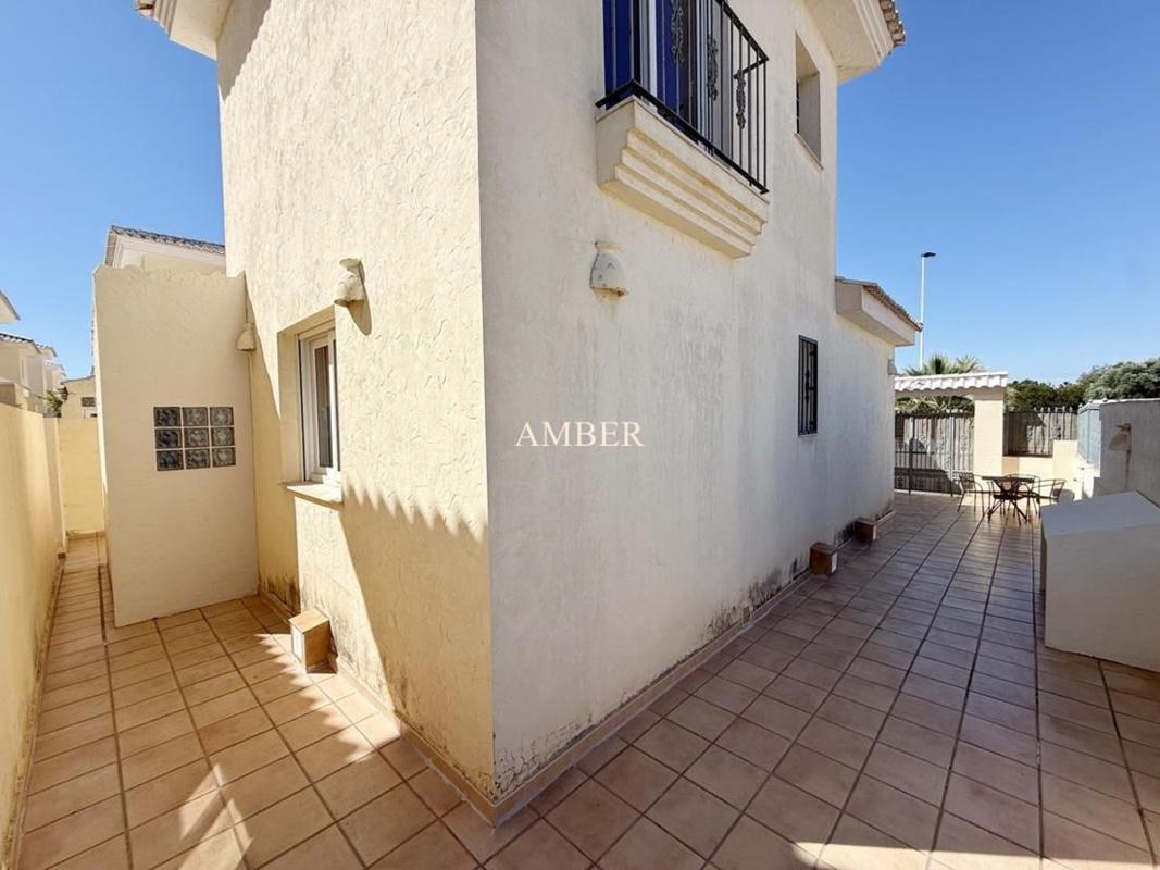 Sprzedaż niezależnego domku jednorodzinnego w Chalet pareado en Residencial Da Vinci, 1, La Siesta - El Salado - Torreta, Torrevieja, Torrevieja photo 2