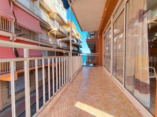 Продажа квартиры на Piso en Calle Catral, 5, Playa de los Náufragos, Torrevieja, Торревьеха
thumbnail 1