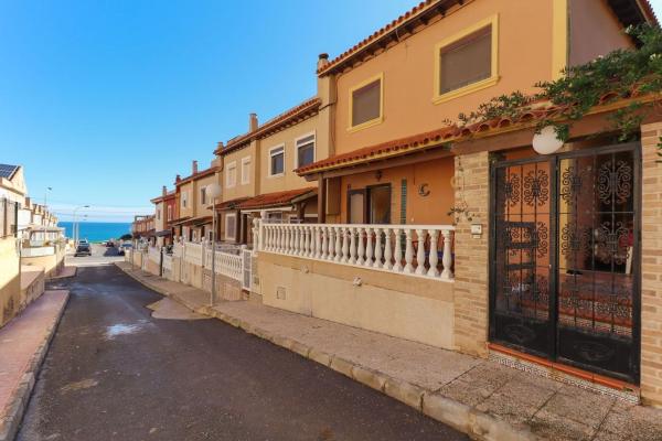 Chalet adosado en Calle Comunidad Valenciana, 1 a, Miramar - Torre del Moro, Torrevieja photo 1