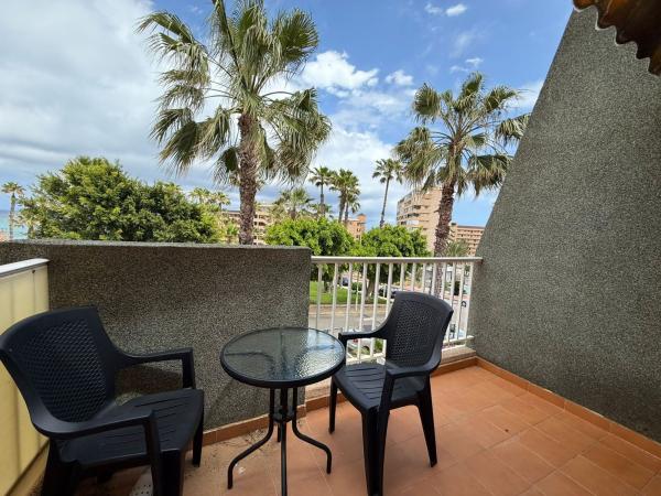 Chalet pareado en Calle Jaén, 3, Cabo Cervera, Torrevieja photo 1