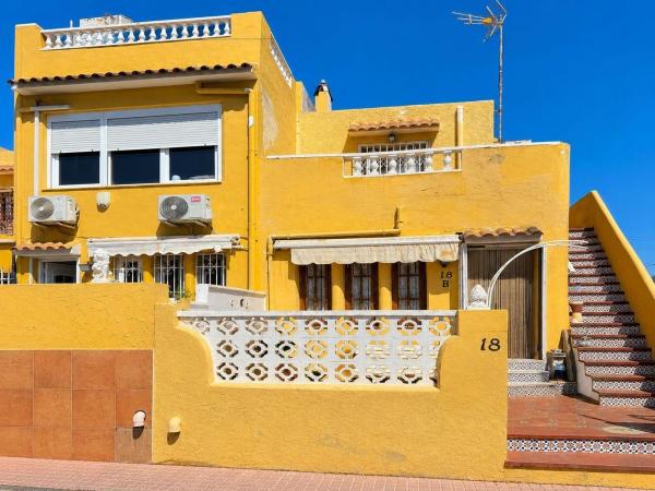 Chalet pareado en Zona los Frutales, Torrevieja photo 1