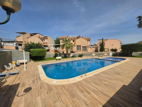 Chalet adosado en Los Balcones - Los Altos del Edén, Torrevieja photo 1