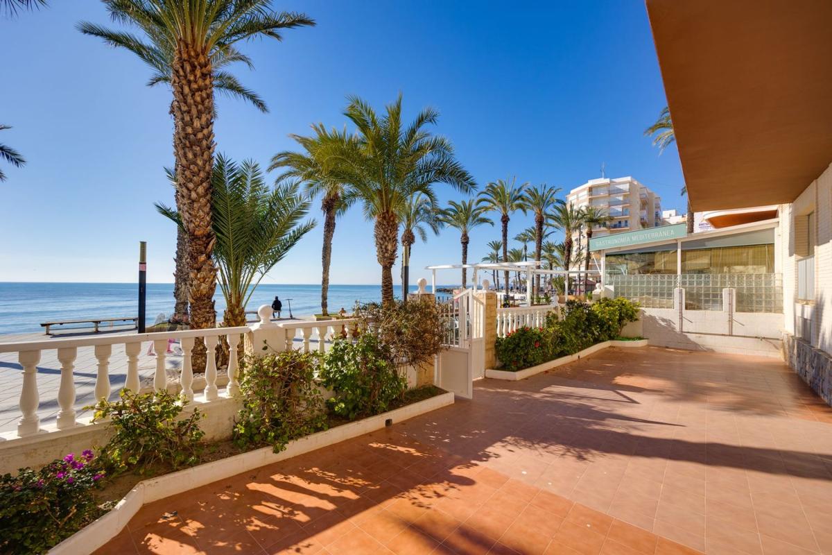 Venta de piso en Piso en Avenida de los Marineros, 2, Playa del Cura, Torrevieja, Torrevieja
photo 2