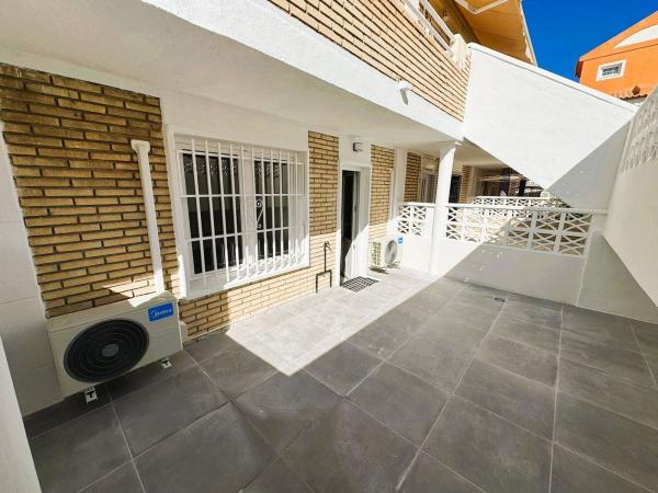 Venta de piso en Piso en Avenida de Alemania, 80, Los Europeos, Torrevieja, Torrevieja
thumbnail 2