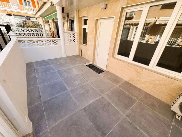 Venta de piso en Piso en Avenida de Alemania, 80, Los Europeos, Torrevieja, Torrevieja
thumbnail 3