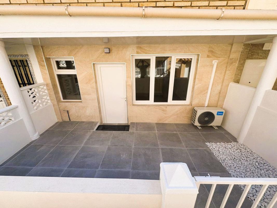 Venta de piso en Piso en Avenida de Alemania, 80, Los Europeos, Torrevieja, Torrevieja
photo 5