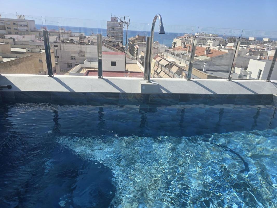 Sprzedaż mieszkania w Piso en Calle Ramón Gallud, Las Piscinas Naturales, Torrevieja, Torrevieja
photo 1