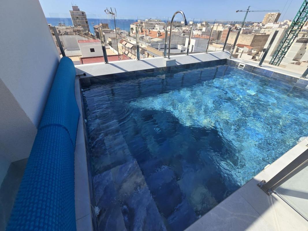 Sprzedaż mieszkania w Piso en Calle Ramón Gallud, Las Piscinas Naturales, Torrevieja, Torrevieja
photo 2