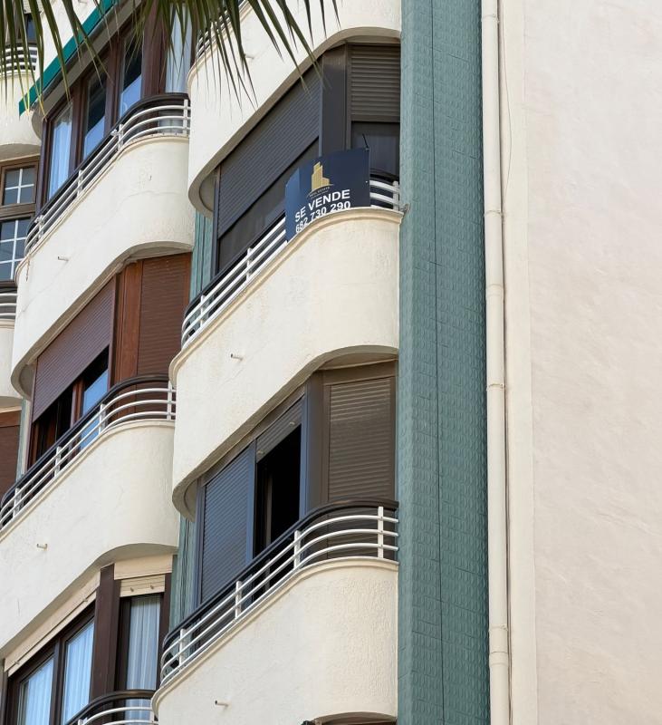 Venta de piso en Piso en Calle José Martínez Ruiz Azorín, 7, Centro - Muelle Pesquero, Torrevieja, Torrevieja
photo 1