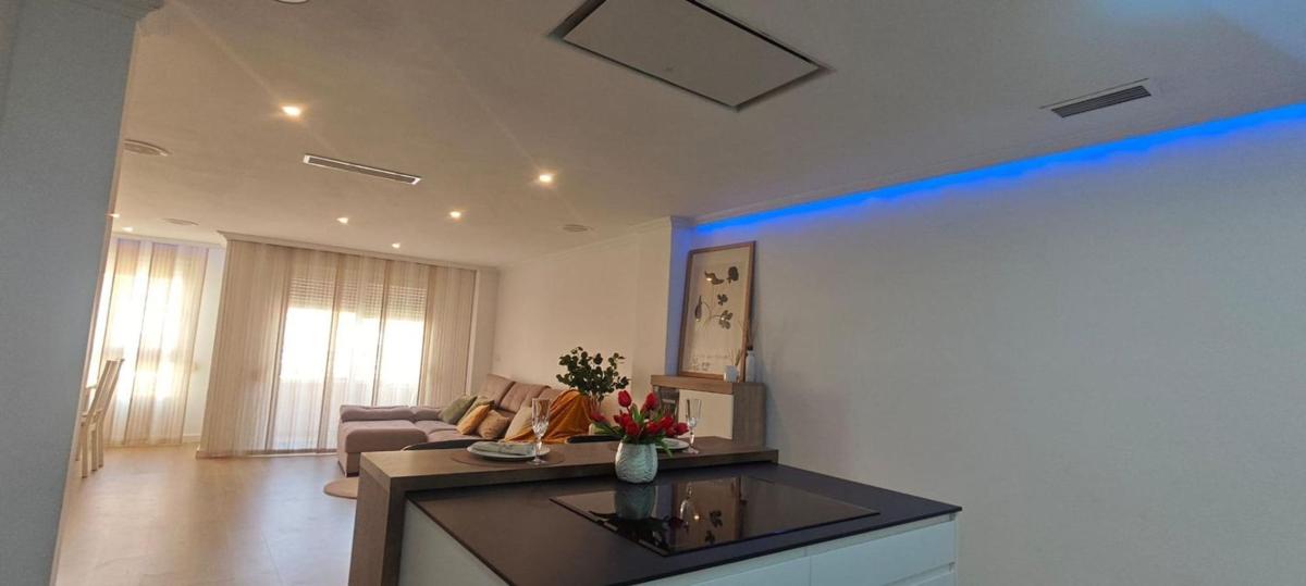 Sale of apartment in Piso en Centro - Muelle Pesquero, Torrevieja, Torrevieja
photo 1
