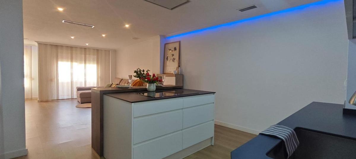 Sale of apartment in Piso en Centro - Muelle Pesquero, Torrevieja, Torrevieja
photo 5