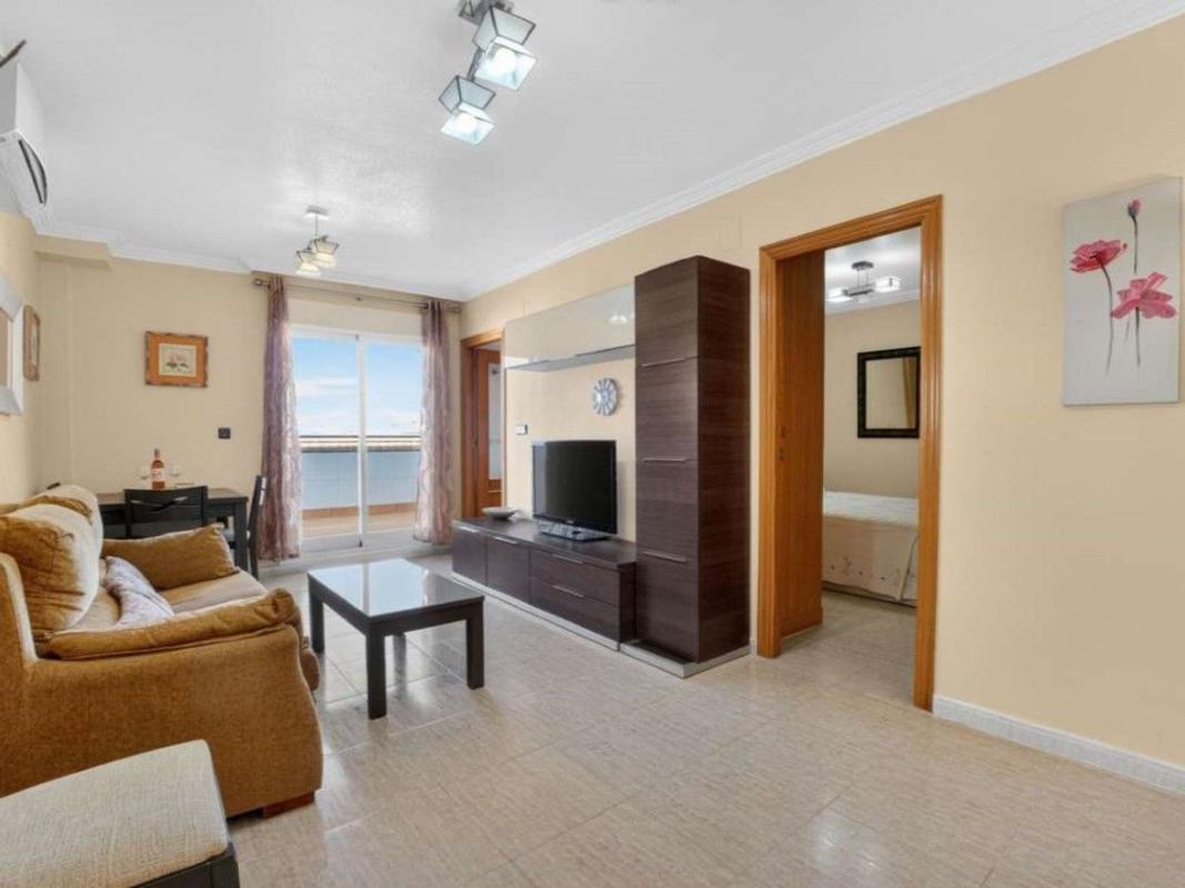 Sale of apartment in Piso en Calle San Julián, Parque de las Naciones, Torrevieja, Torrevieja
photo 3