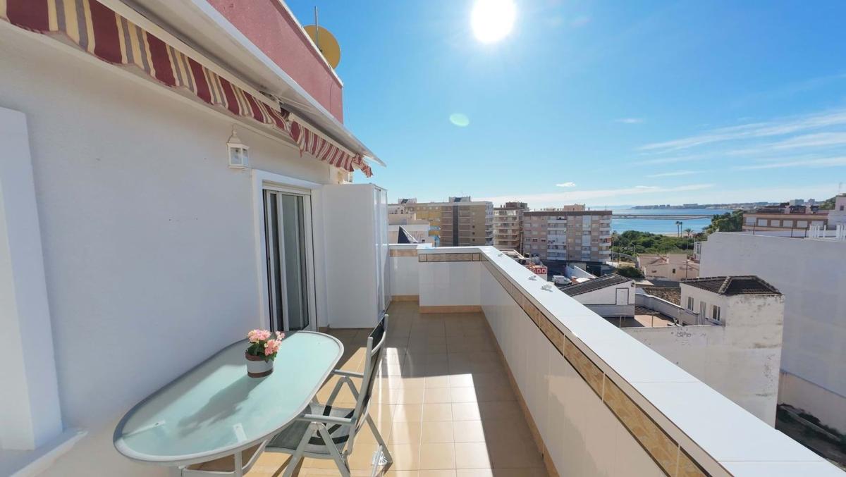 Venta de piso en Piso en Puerto Deportivo, Torrevieja, Torrevieja
photo 1