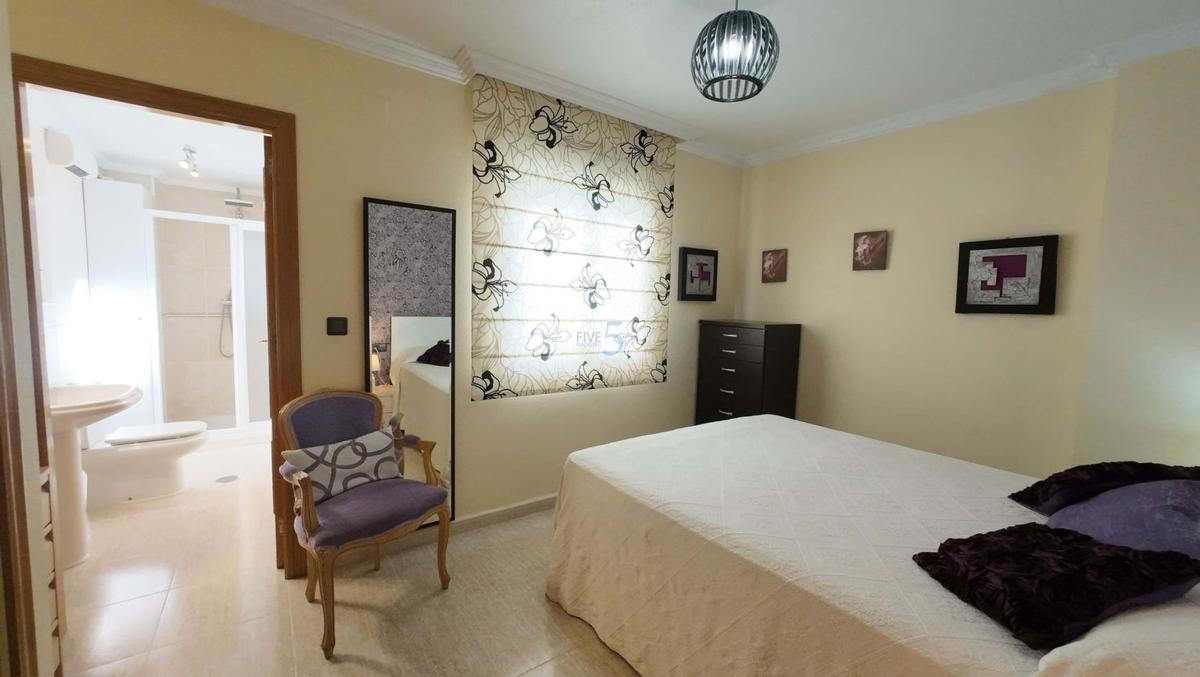 Venta de piso en Piso en Puerto Deportivo, Torrevieja, Torrevieja
photo 4