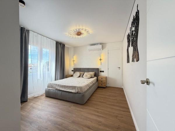 Продажа квартиры на Piso en Calle Rocio, Punta Prima, Torrevieja, Торревьеха
thumbnail 2