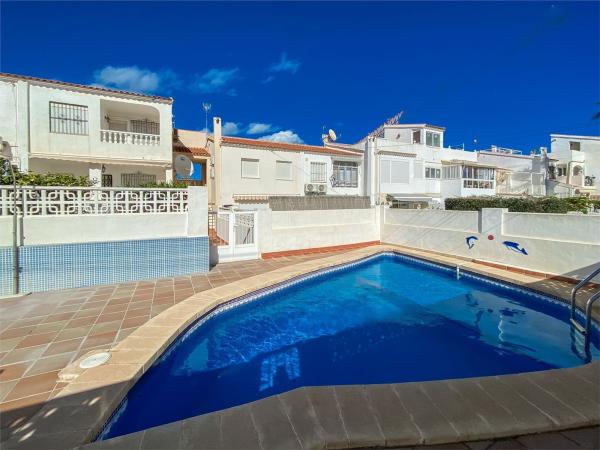 Chalet adosado en Calle Soria, Cabo Cervera, Torrevieja thumbnail 1